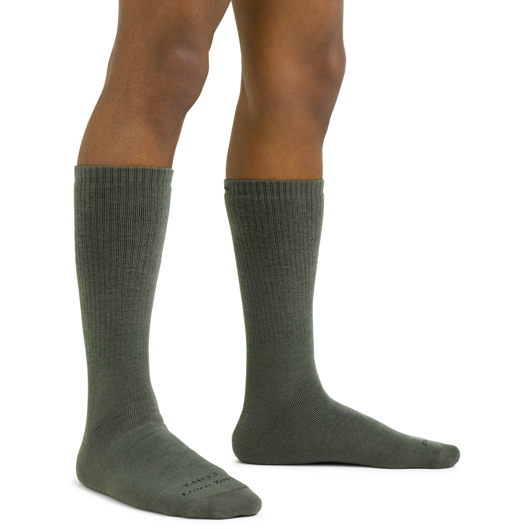 T4033 green tactical socks on foot